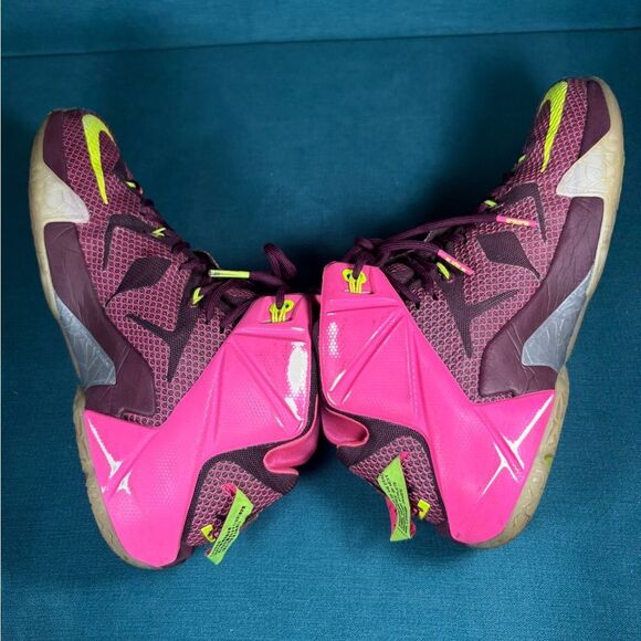 Size 12 - Men’s Nike LeBron XII Double Helix Merlot Volt Pink - Picture 5 of 8